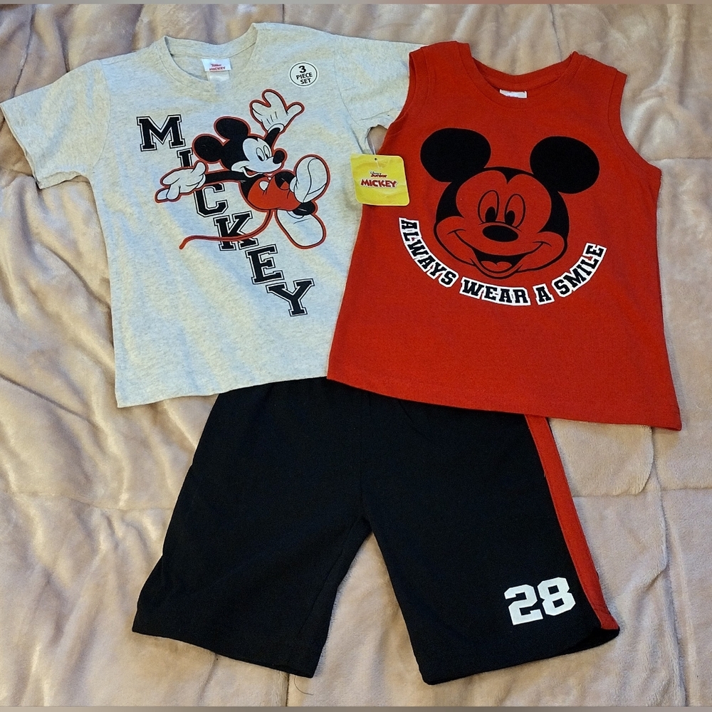 NWT boy's 3-piece Disney Mickey summer set size 6